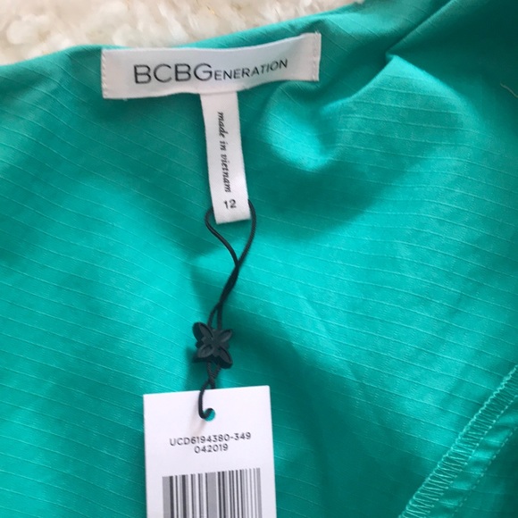 BCBG eneration GREEN DEESS - Picture 5 of 6
